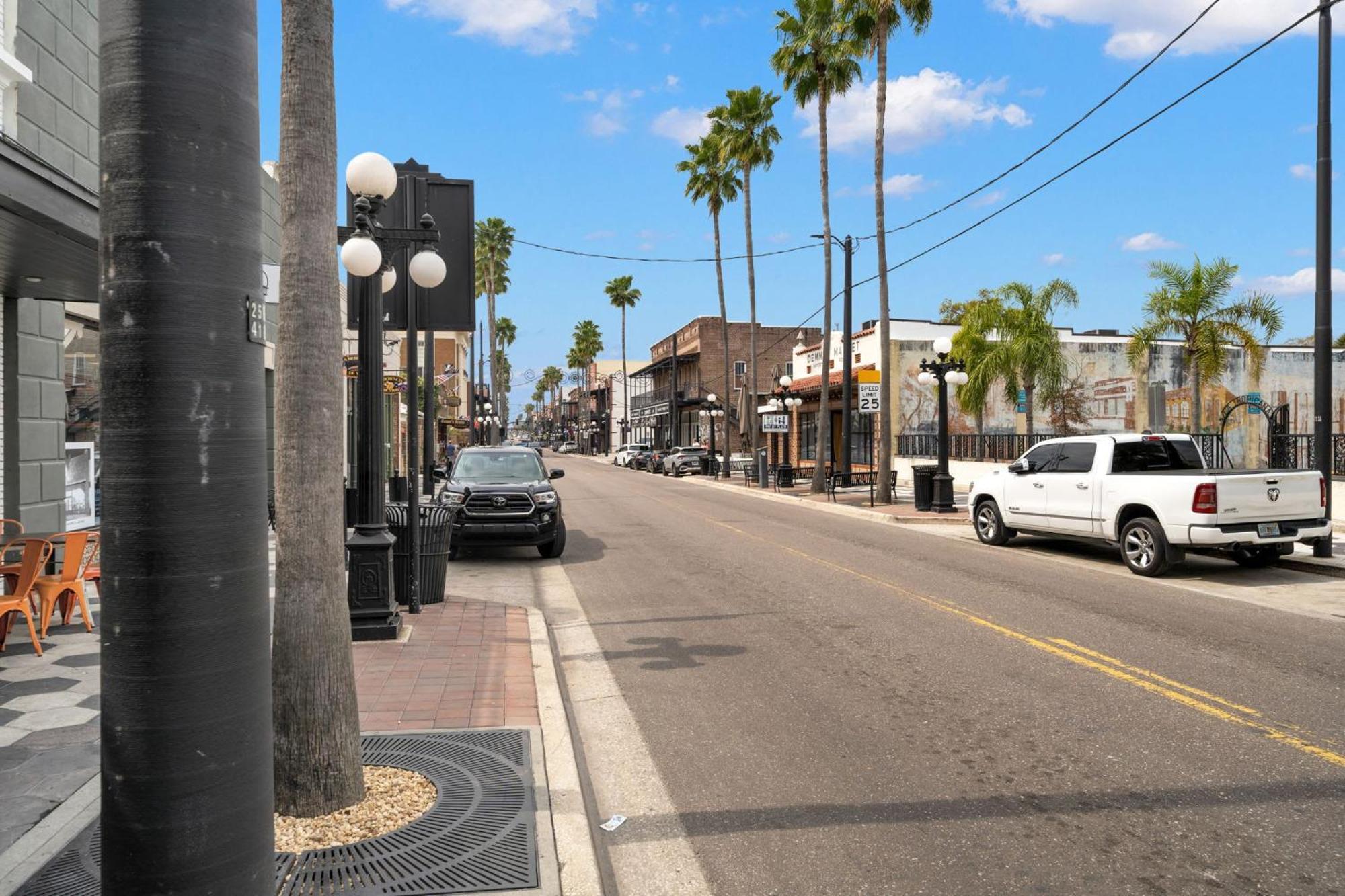 New! Sangria Suite - Upscale Ybor City Studio, Right On 7Th Ave แทมปา ภายนอก รูปภาพ